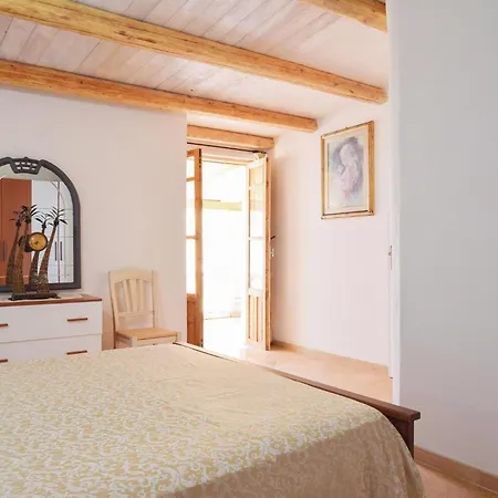 Antonia Holiday home *